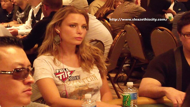 Erica Schoenberg, Pemain Blackjack Dan Poker Profesional